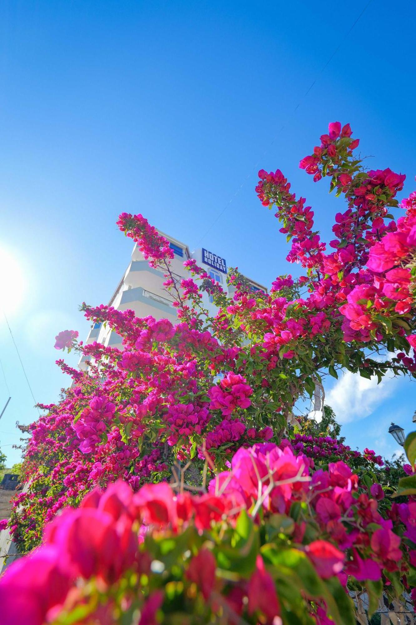 Hotel Holiday Saranda Extérieur photo